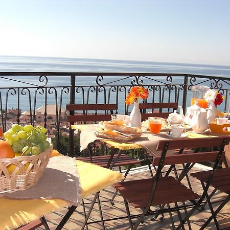 Pietra Preziosa Bed & Breakfast Pietra Ligure Exterior photo