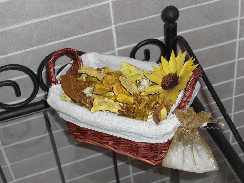 Pietra Preziosa Bed & Breakfast Pietra Ligure Exterior photo