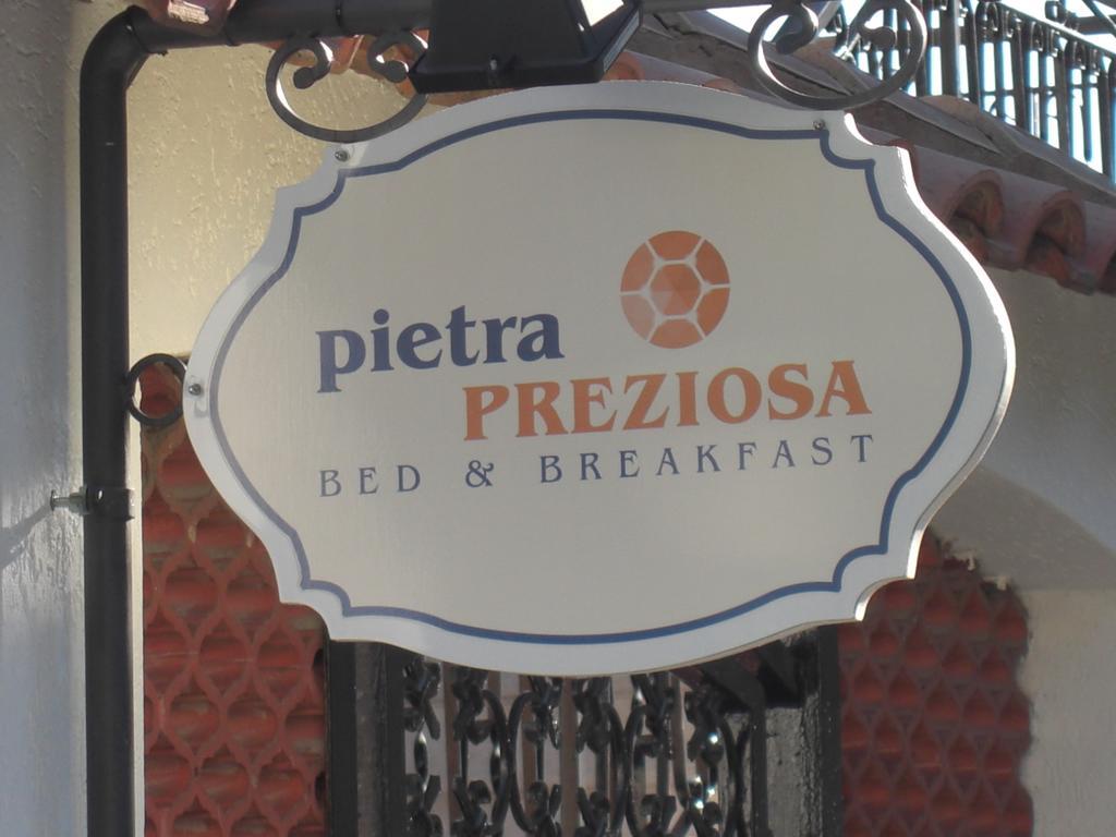 Pietra Preziosa Bed & Breakfast Pietra Ligure Exterior photo